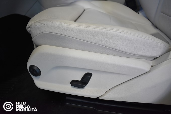 MERCEDES-BENZ GLC 300 e 4Matic EQ-Power Business Extra